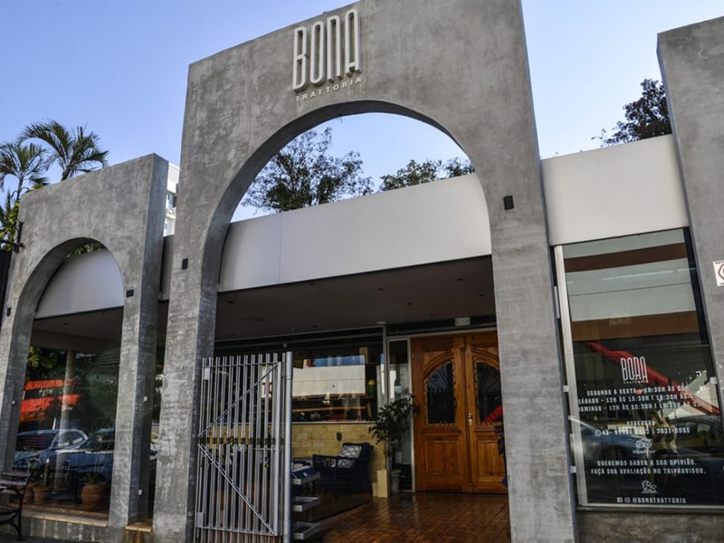 Fachada da Bona Trattoria, restaurante em Foz do Iguaçu.